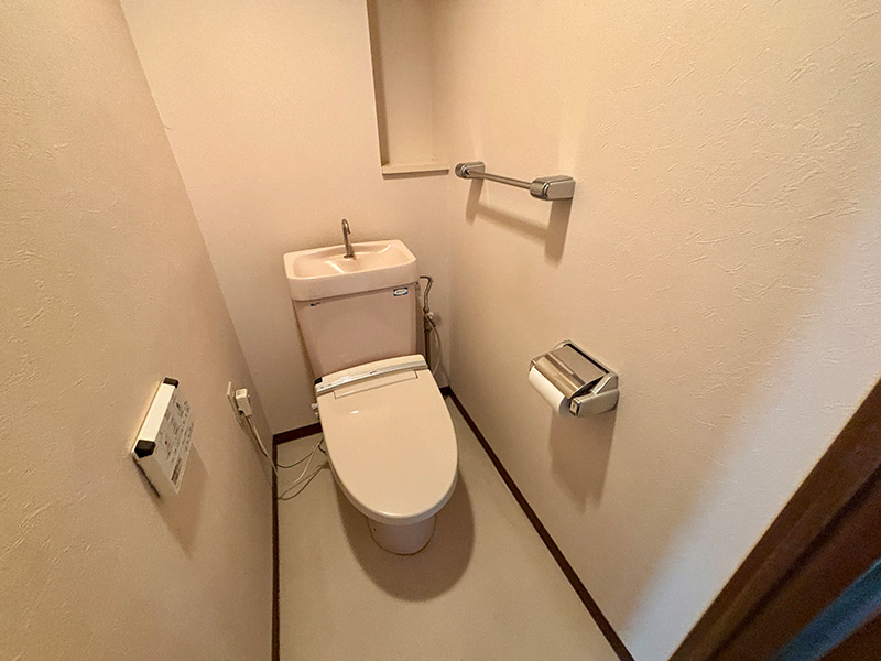 トイレのリフォーム・ビフォー